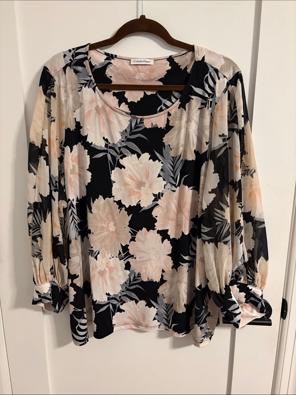 Calvin Klein Black Floral Scoop Neck Blouse with Soft Pink & Cream Blooms. 2X.